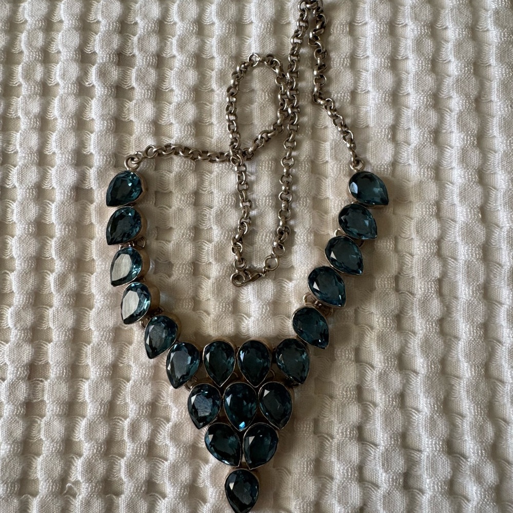 Elegant Blue Teardrop Necklace